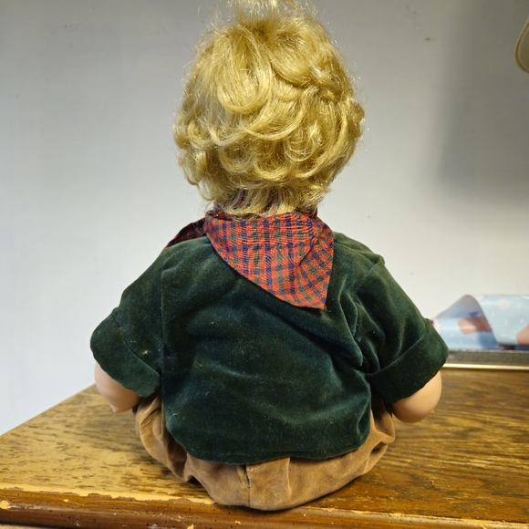 Vintage and Rare Hansel and Gretel Porcelain Dolls - Picture 11 of 16